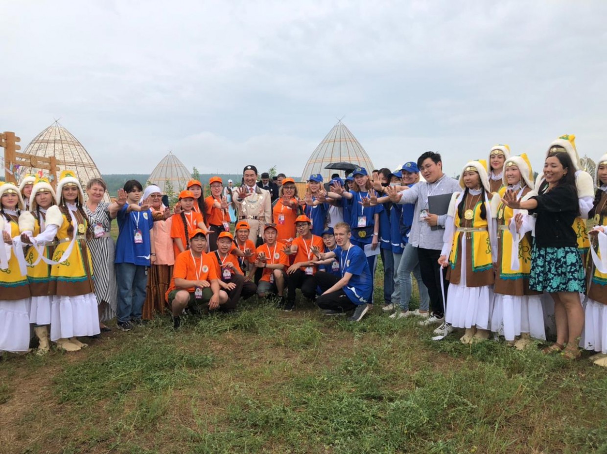 Айсен Николаев встретился с волонтёрским корпусом Ысыаха Олонхо