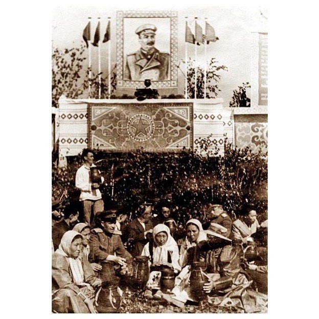 Видео: Якутский колхозник произносит алгыс, обращаясь к товарищу Сталину
