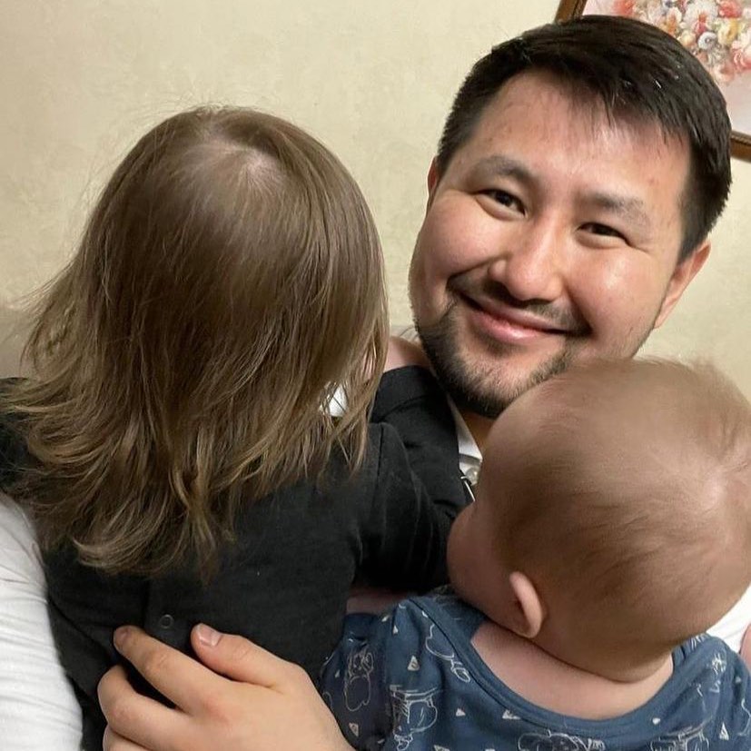 Мэр Якутска Евгений Григорьев поздравляет горожан с праздником!