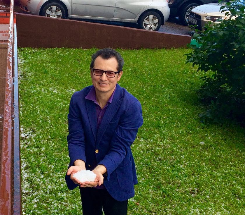 "Желаю землякам быть добрее и счастливее". Гендиректор "Сахамедиа" Алексей Чертков покидает пост