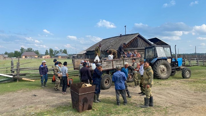 В Сунтарском районе работа по тушению пожаров ведется мобилизованными силами