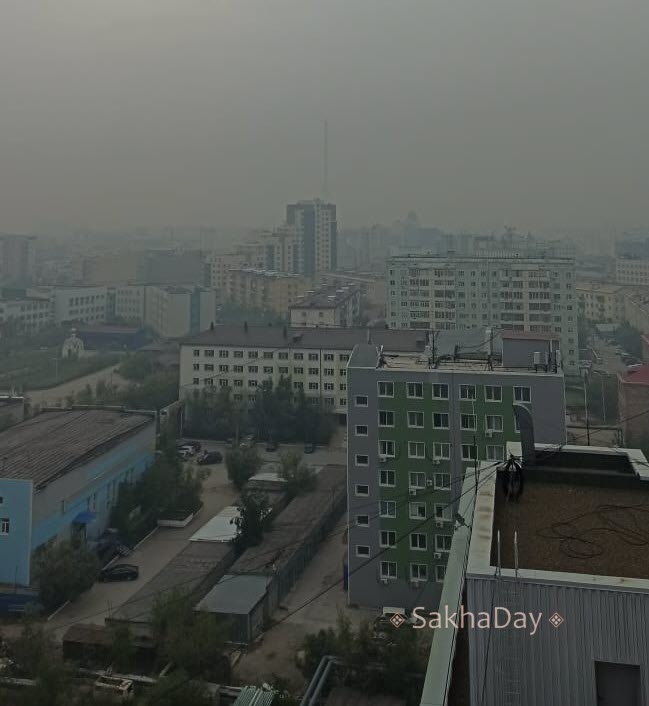 Грозовой фронт принёс в Якутск дым пожаров в Горном и Хангаласском районах