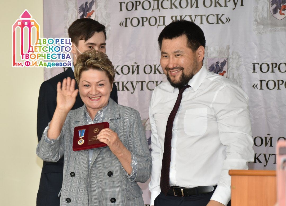 "Уволили или уволились?". В Якутске попрощались с директорами нескольких школ