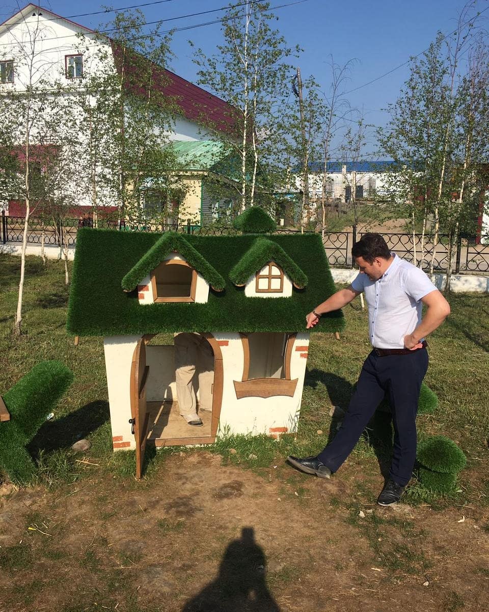 В Олекминске бездомный "отдохнул" в домике Гнома