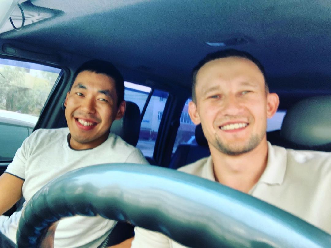 Егор Филиппов извинился перед Павлом Друзьяновым, которого толкнул во время бега на "Играх Манчаары"