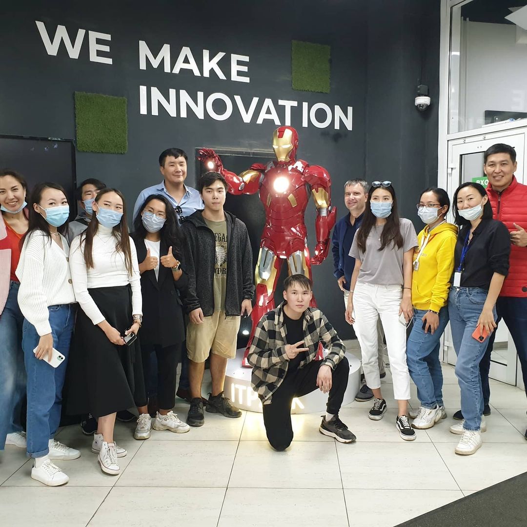 В IT-парке Якутска установлена копия Железного человека