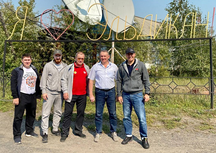 Глава Усть-Майского района Александр Антипин и руководство муниципальных образований провели встречи с топ-менеджментом ЯТЭК