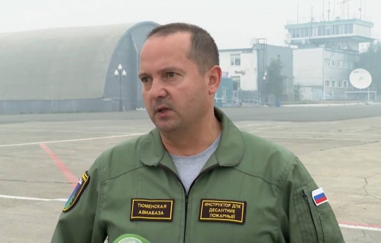 В Якутию для усиления прибыли 50 парашютистов-десантников Тюменской и Ханты-Мансийской Авиалесоохраны