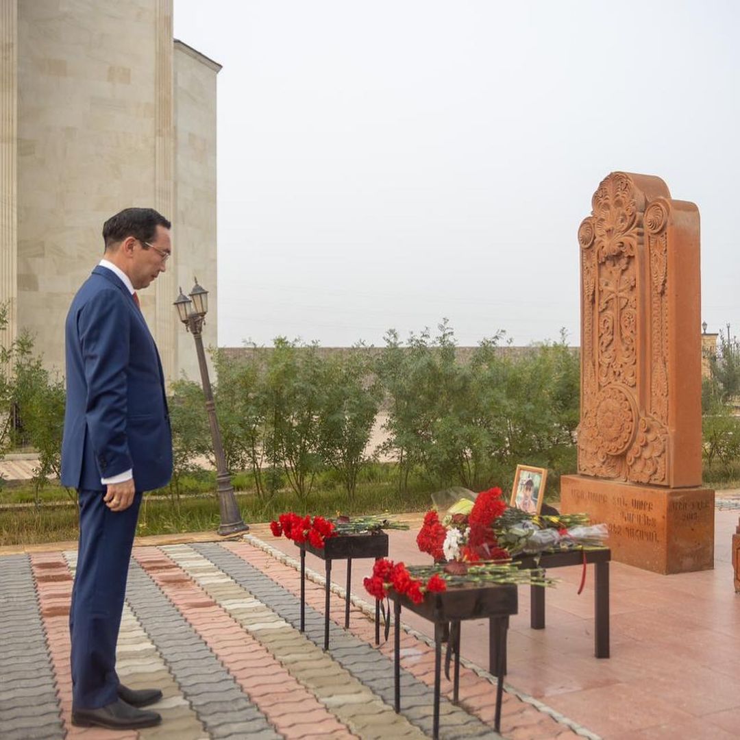 Погибшего в борьбе с лесным пожаром Элбаги Игитяна наградят знаком "Гражданская доблесть"