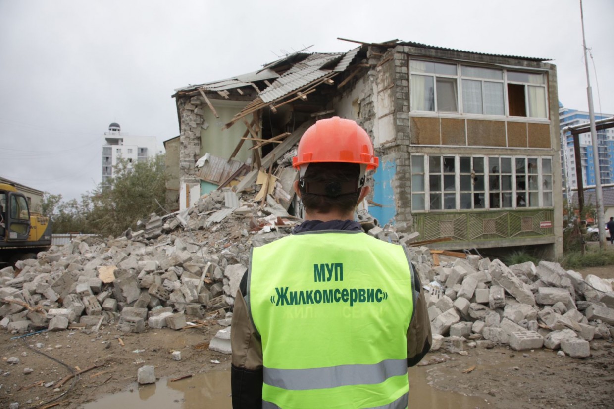 В Якутске сносят дом на ул. Автодорожная, 8/4