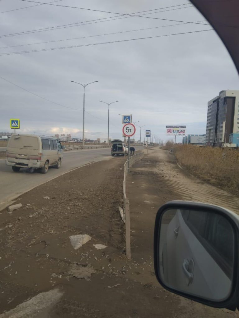 Движение по автостраде 50 лет Октября частично возобновлено