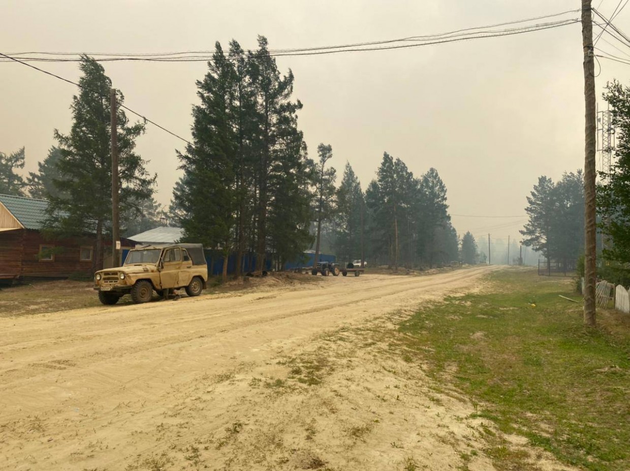 Пожар дошел до села Бясь-Кюель Горного улуса