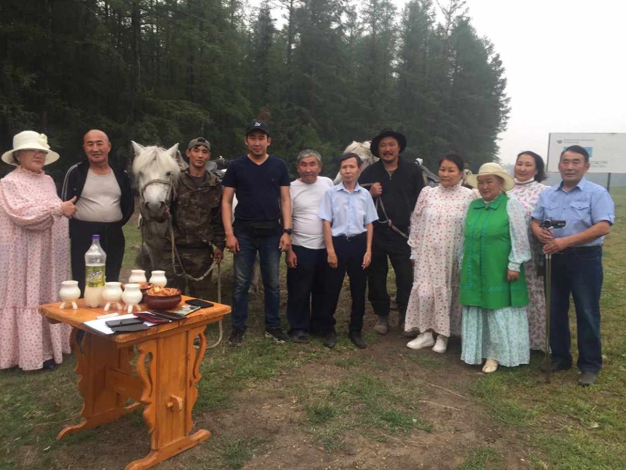 Конных путешественников торжественно встретили в Сунтарском улусе