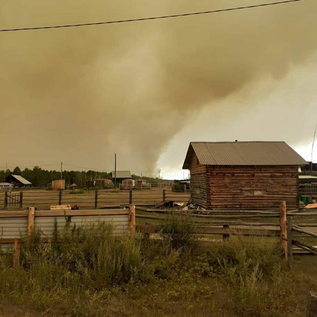 "Огонь подошел к селу", - жители усть-алданского села Кыллай пережили тяжелую ночь