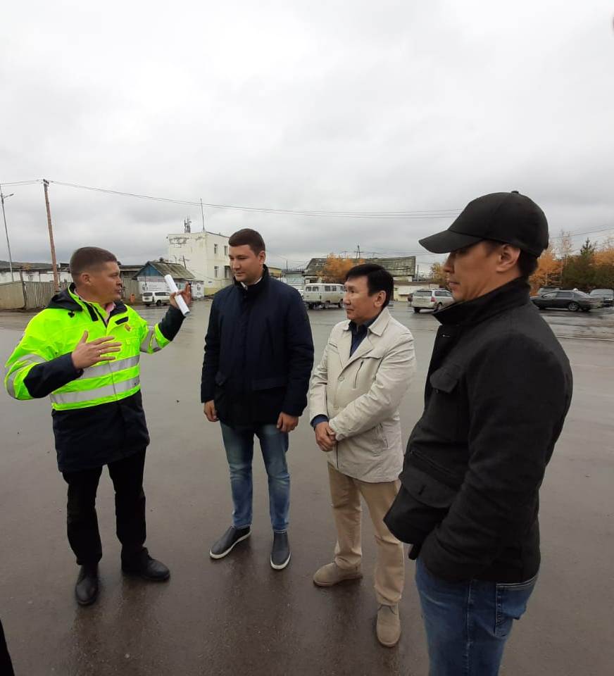 Координатор Нацпроекта "БКД" Феликс Романов проверил состояние отремонтированных дорог в пригородах Якутска