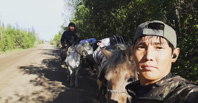 Оймяконские путешественники на лошадях выехали из Якутии