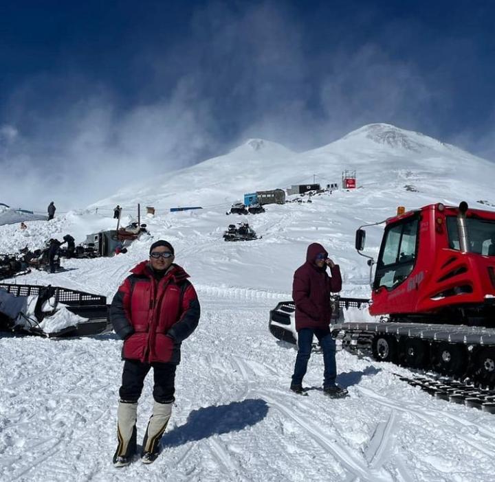 «Осенью на Эльбрусе сильные ветра»: Федерация альпинизма Якутии о трагедии
