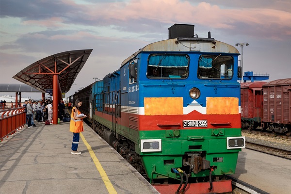Назначены дополнительные беспересадочные плацкартные вагоны до Владивостока, Благовещенска и Иркутска.
