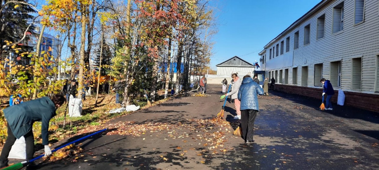 Сотрудники Железных дорог Якутии провели субботник