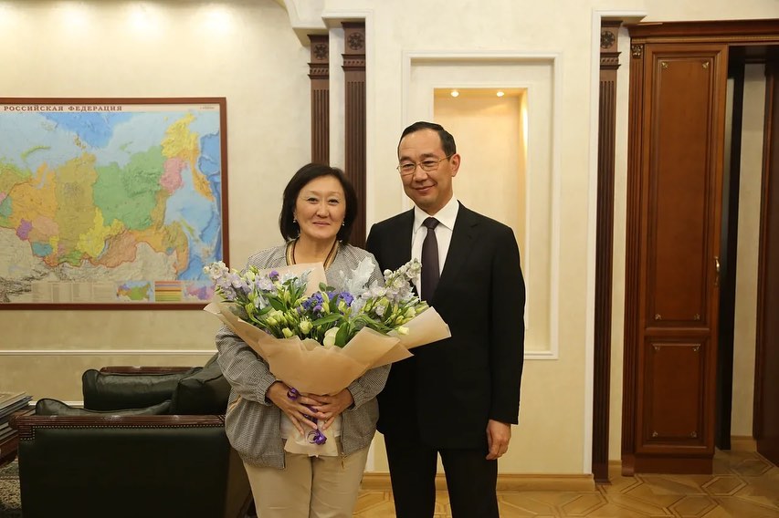 "Выборы закончились, а жизнь продолжается!".  Айсен Николаев встретился с якутянами - депутатами Госдумы