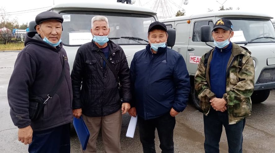 Сунтаар улууһун түөрт нэһилиэгэр УАЗ-санитарка массыыналар ананнылар