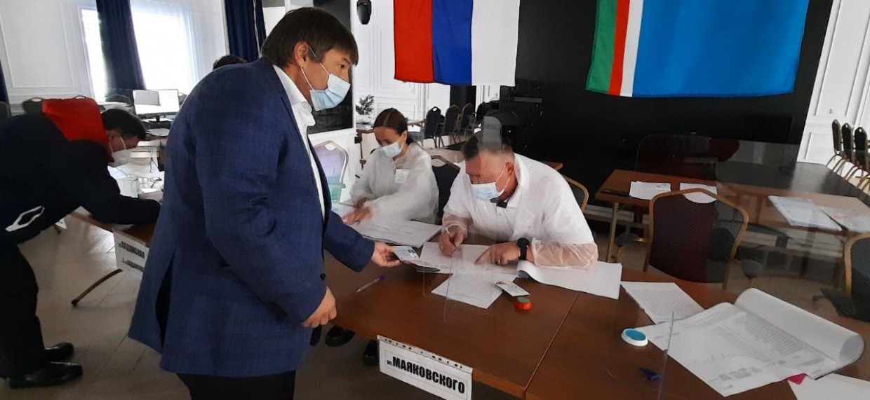 В Культурном центре АО «АК «ЖДЯ» в Алдане начались выборы депутатов в Государственную думу