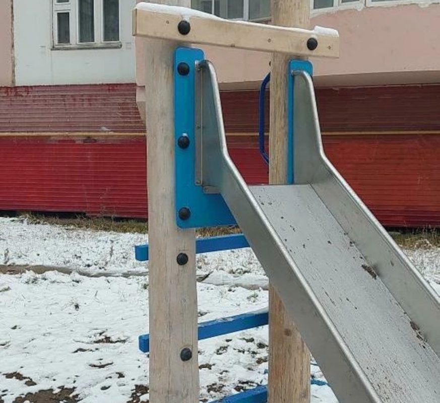 В Управе Центрального округа прокомментировали сообщения о детской площадке по ул. Пояркова