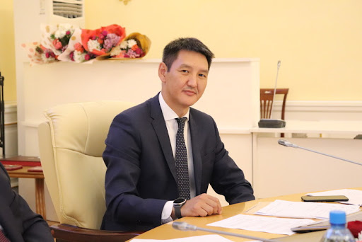В Якутии министр образования уволился после скандала с ректором Малой академии наук