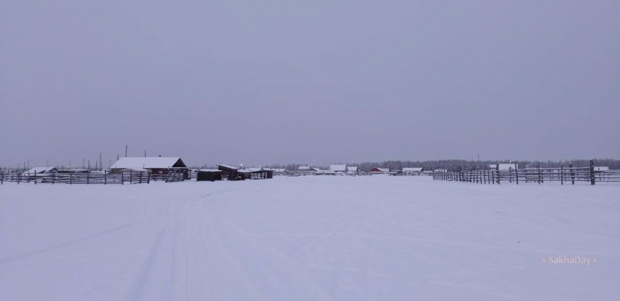 "Егор лежит совсем один, без еды, в неотапливаемой палатке". В Якутии выживший оленевод никак не может дождаться помощи