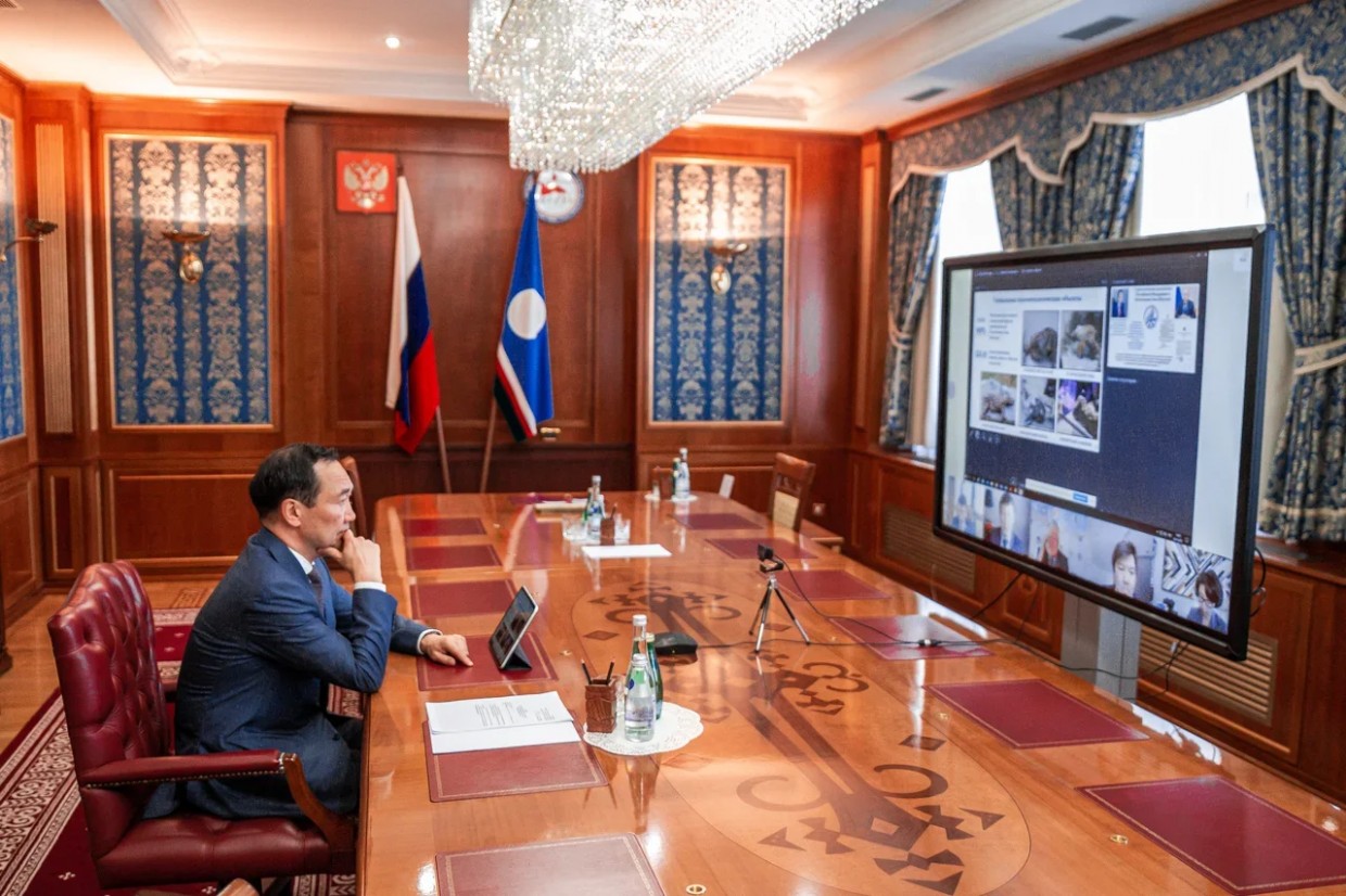 Айсен Николаев рассмотрел вопросы создания Всемирного центра мамонта