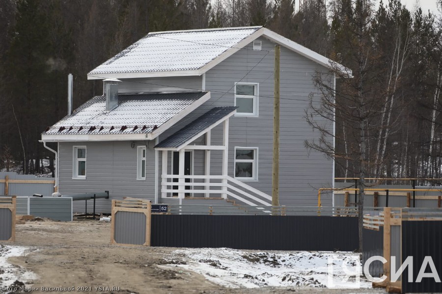 Все жители Бясь-Кюёля, пострадавшие от природного пожара, обеспечены новыми благоустроенными домами