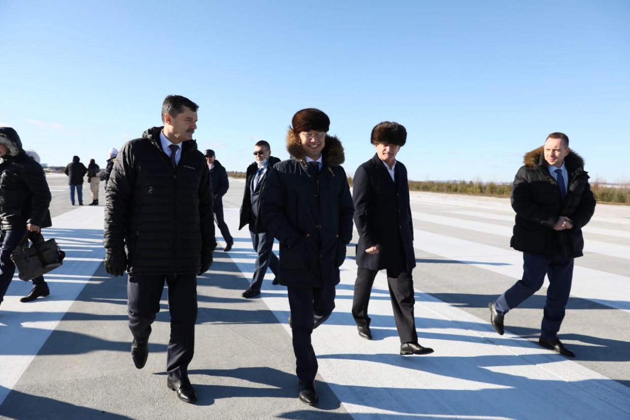 Айсен Николаев на открытии взлетно-посадочной полосы в Нерюнгри: Не снижать темпы и только вперед!