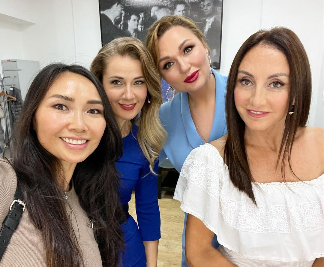 Якутянки встретились на съемках передачи "Привет, Андрей!"