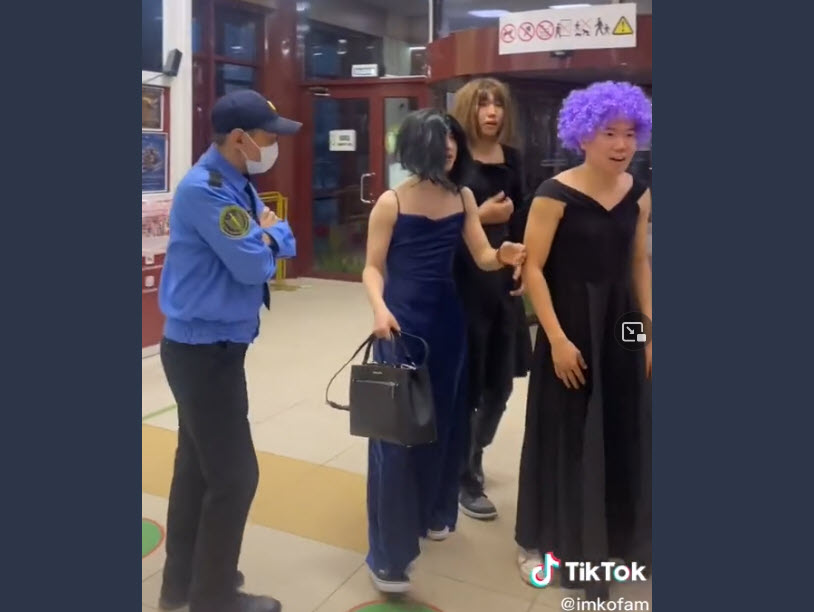 Членов Yс тумсyy возмутил пранк с переодетыми в женщин парнями