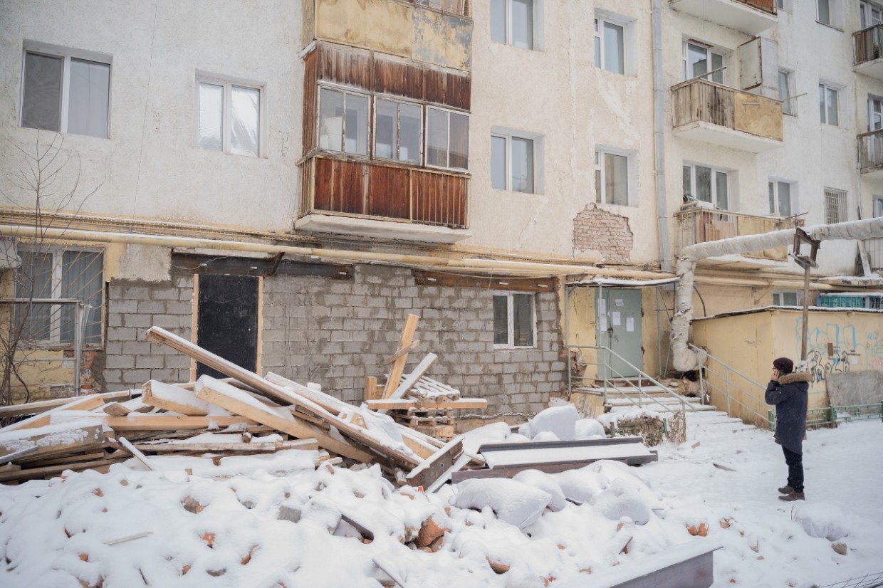 В Якутске завершаются укрепительно-восстановительные работы в многоквартирном доме по проспекту Ленина, 11