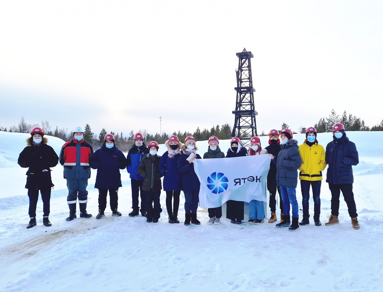 Первые шаги в будущее: в ПАО «ЯТЭК» прошли профориентационные экскурсии для школьников