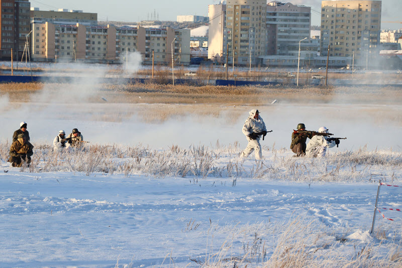 Сотрудники отдела специального назначения «Белый медведь» УФСИН приняли участие в военно-исторической реконструкции в Якутске