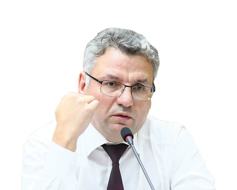 «Новому министру экологии Якутии предстоит разрушить сложившуюся клановую систему», - Гаврил Парахин