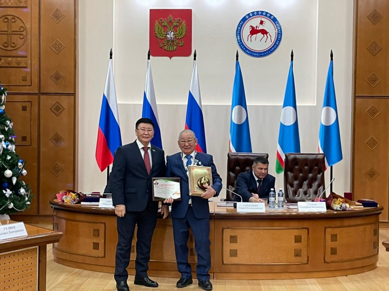 Глава Сунтарского улуса Анатолий Григорьев поздравил Олимпийцев