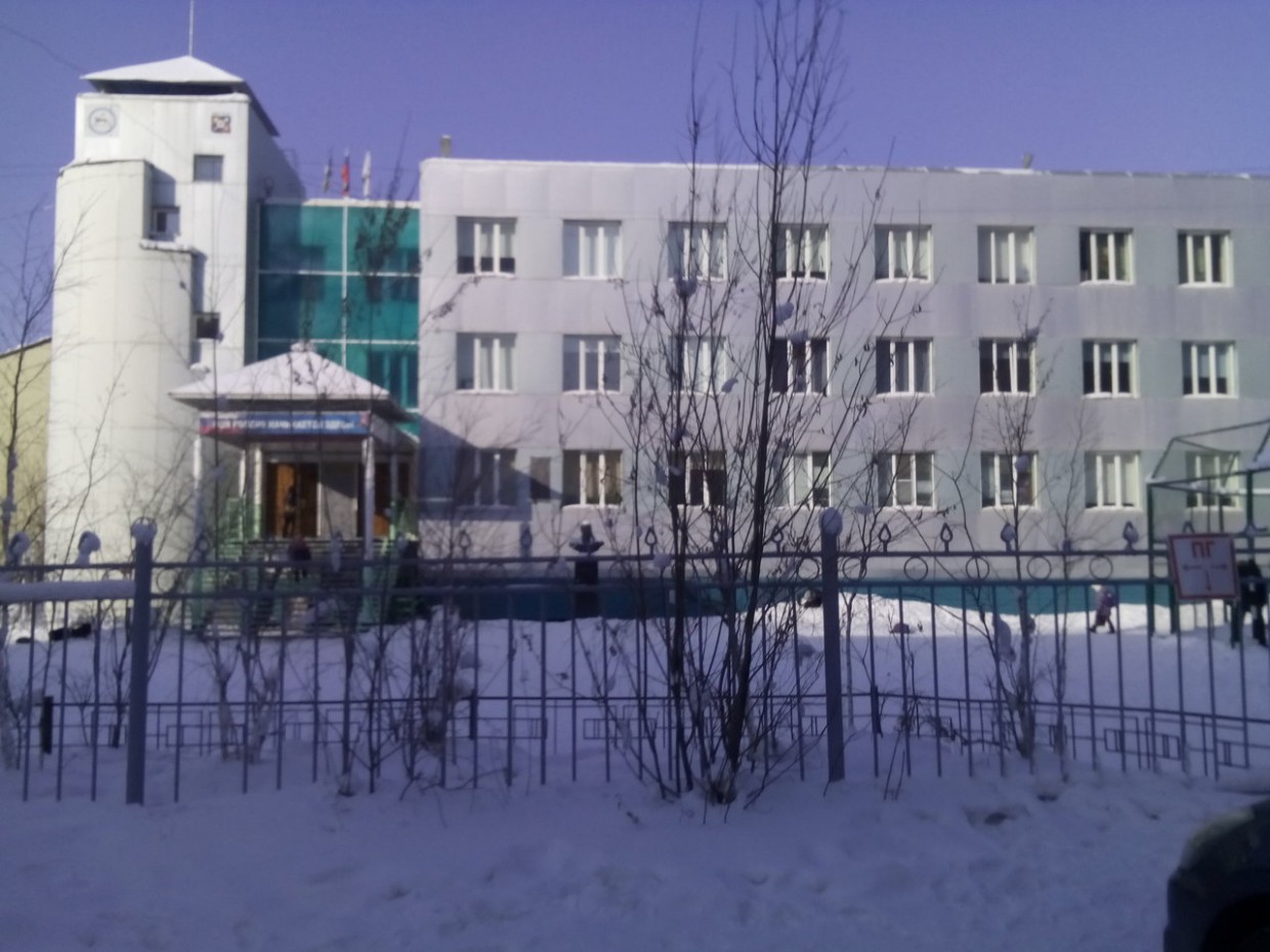 В Якутске проверяют сообщения о «минировании» школ и университета