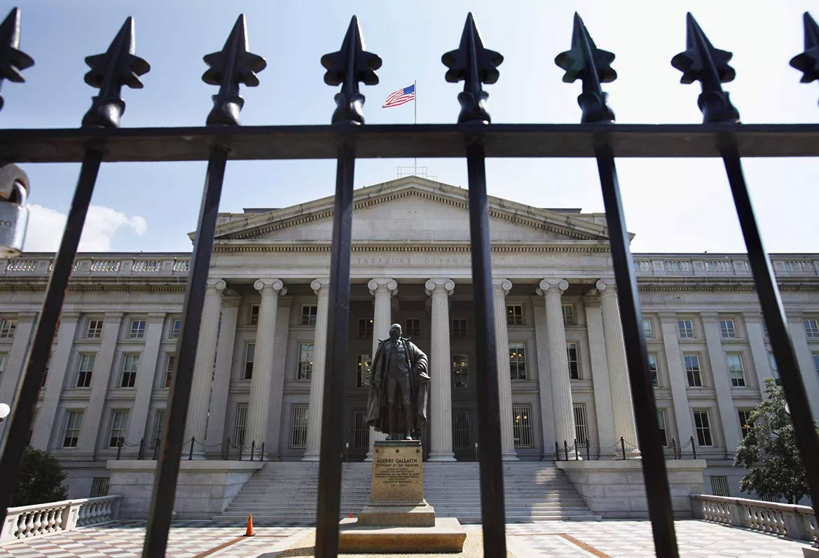 США ввели санкции против Сбербанка и Газпромбанка