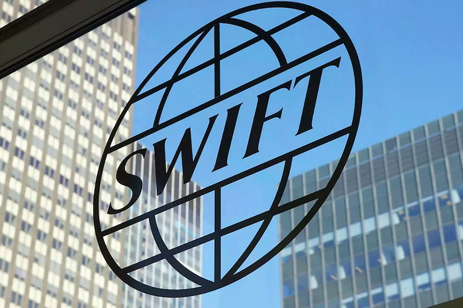 Западные страны договорились отключить российские банки от SWIFT