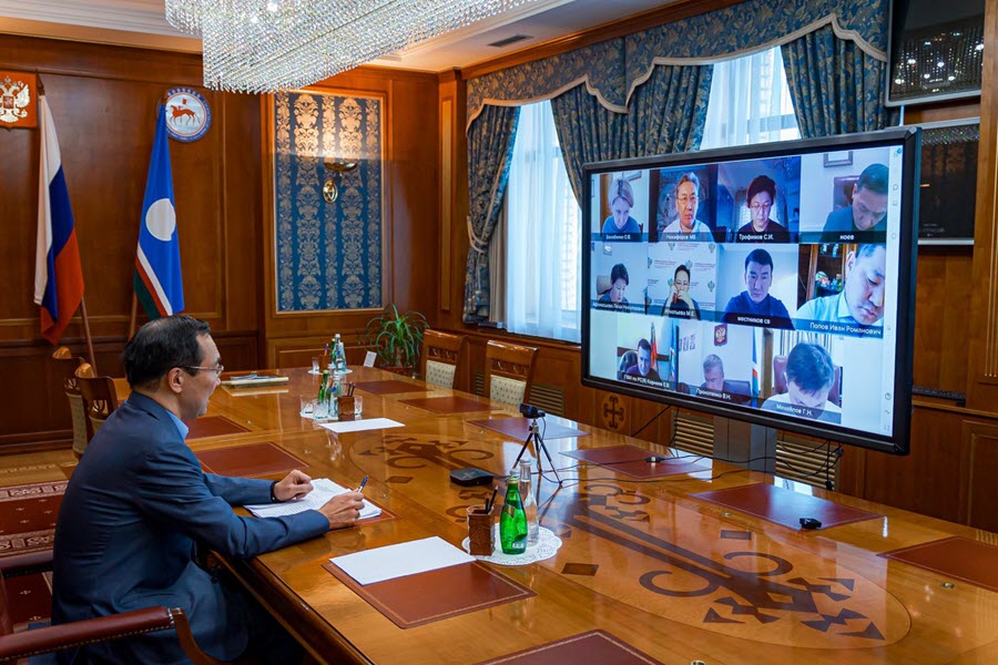 Глава Якутии поставил задачу держать на особом контроле наличие в районах республики необходимых лекарств