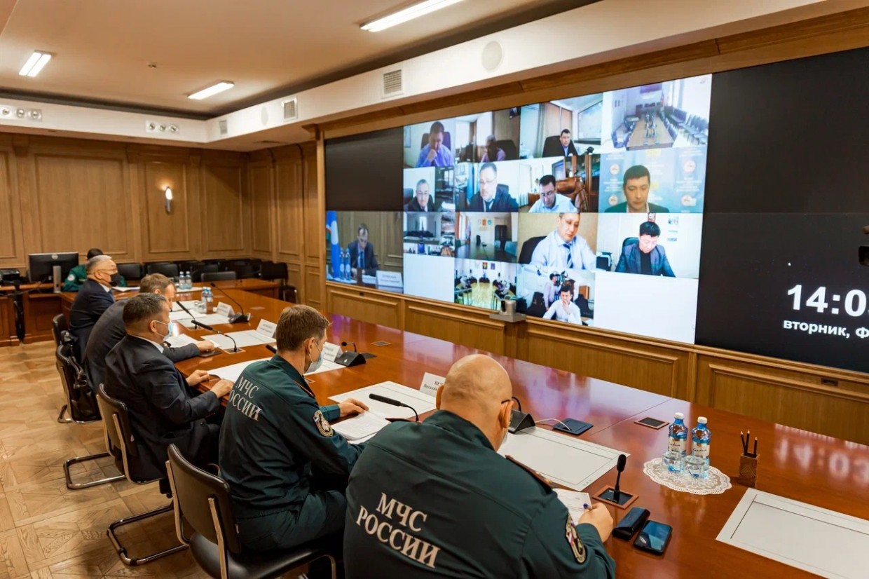 Дмитрий Садовников выразил недовольство подготовкой к пожароопасному сезону в Усть-Майском районе