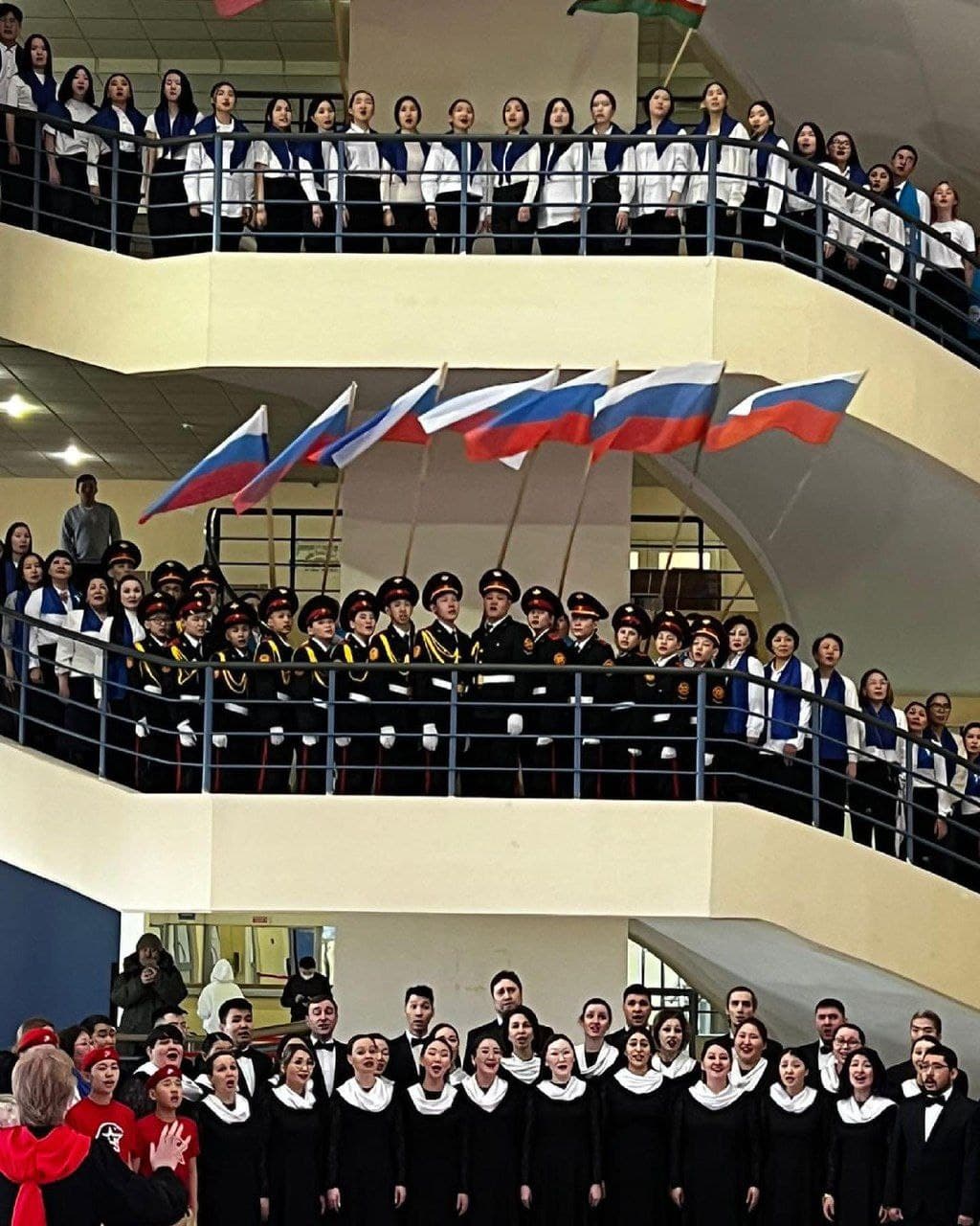В Якутии возобновили исполнение гимна РФ в школах и вузах