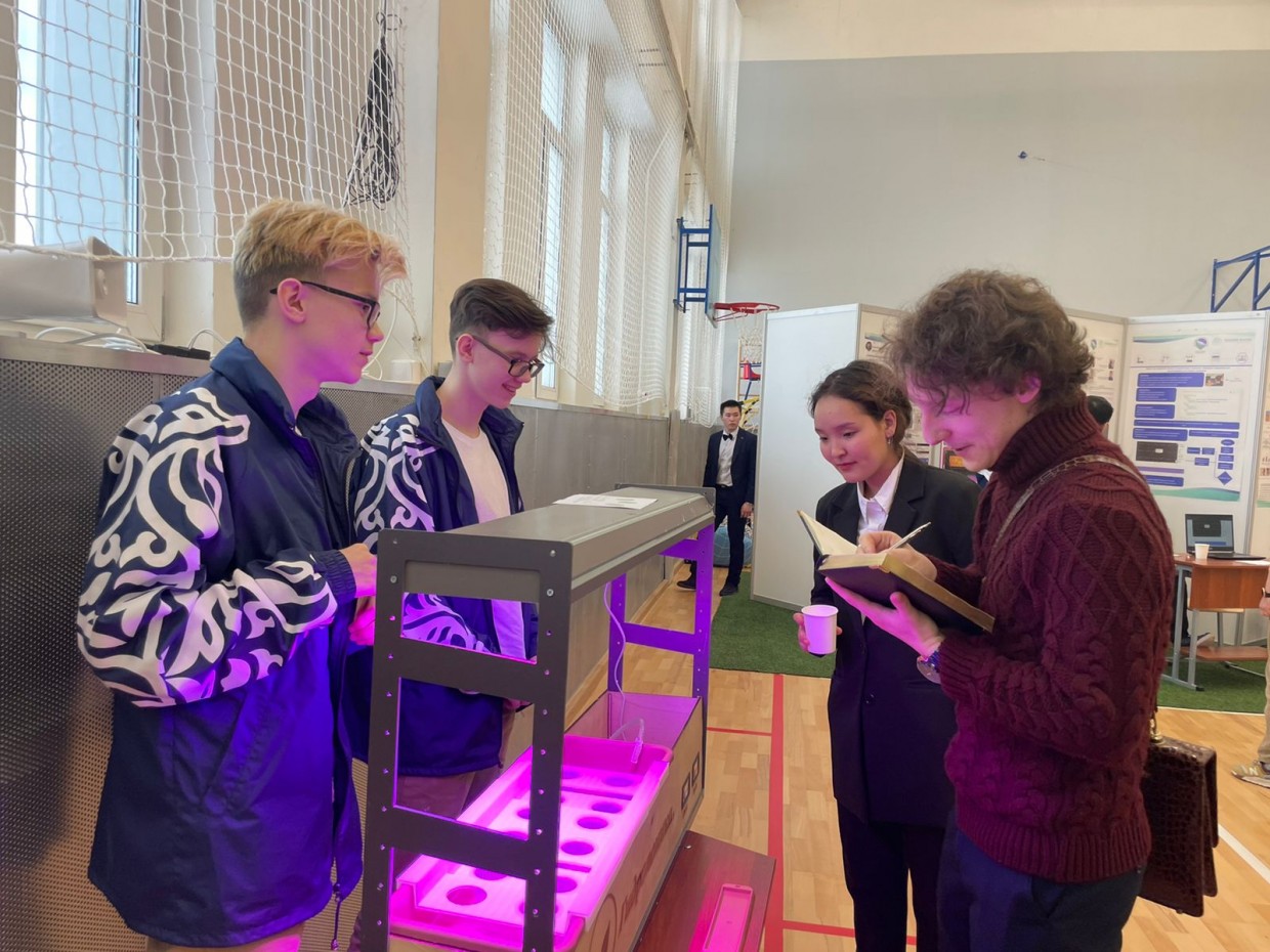 Курс на импортозамещение: школьники Якутии представили свои инновационные проекты