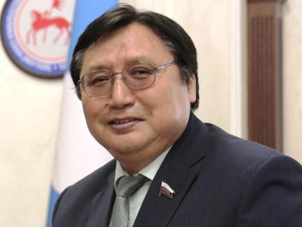 Сенатор Акимов: "Я санкций не боюсь: у меня недвижимости за границей нет"