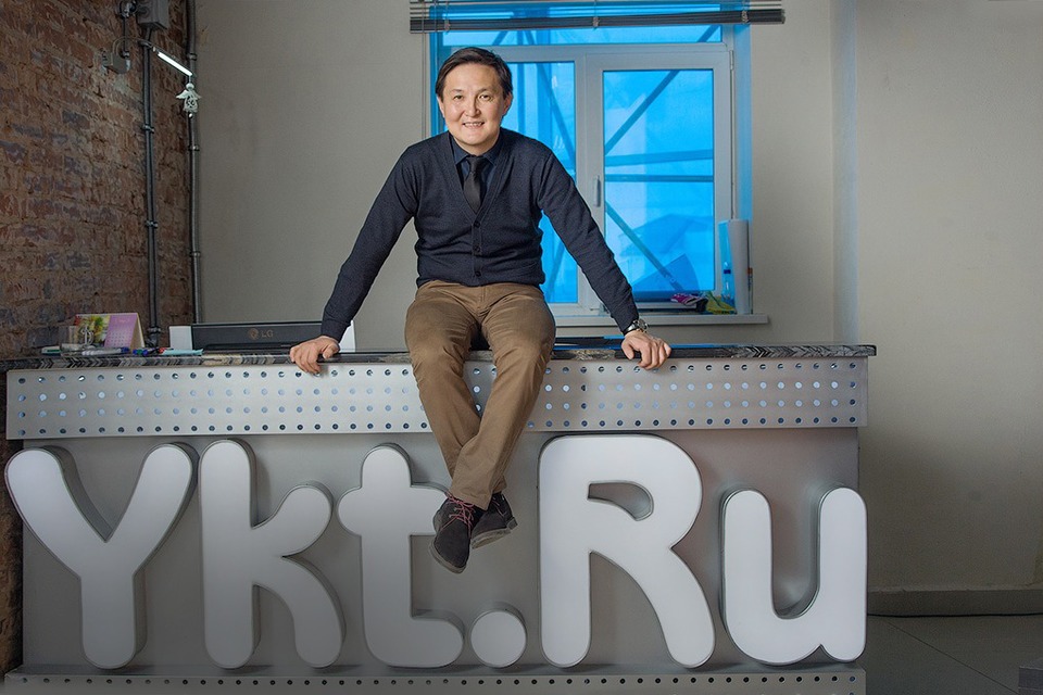 "Там же появится подхалимская копия", - Арсен Томский ответил на вбросы о продаже Ykt.ru