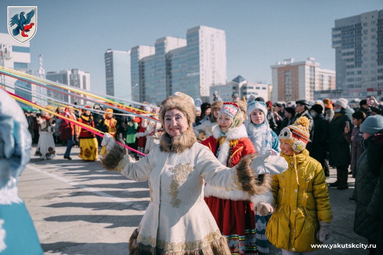 Жители Якутска проводили зиму