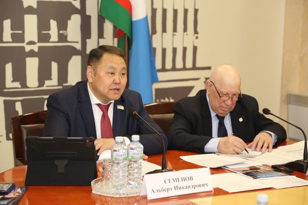 Альберт Семенов провел расширенное заседание Экспертного совета Международной Ассамблеи столиц и крупных городов (МАГ)